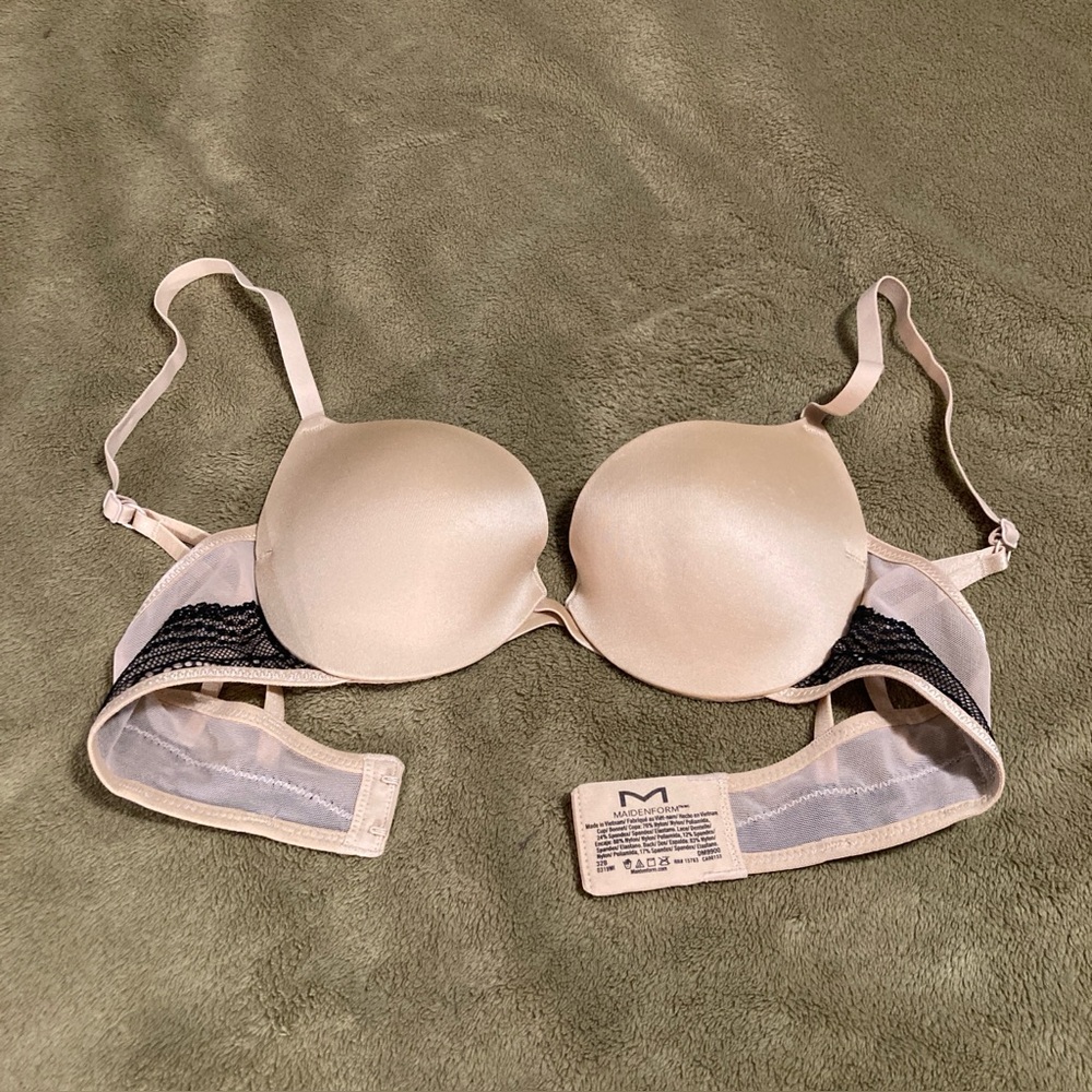 NWOT Maidenform 32B Push Up Bra